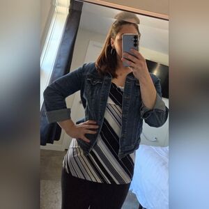 Dark Wash Fitted Denim Jacket | Classic, Cropped, Versatile Layer